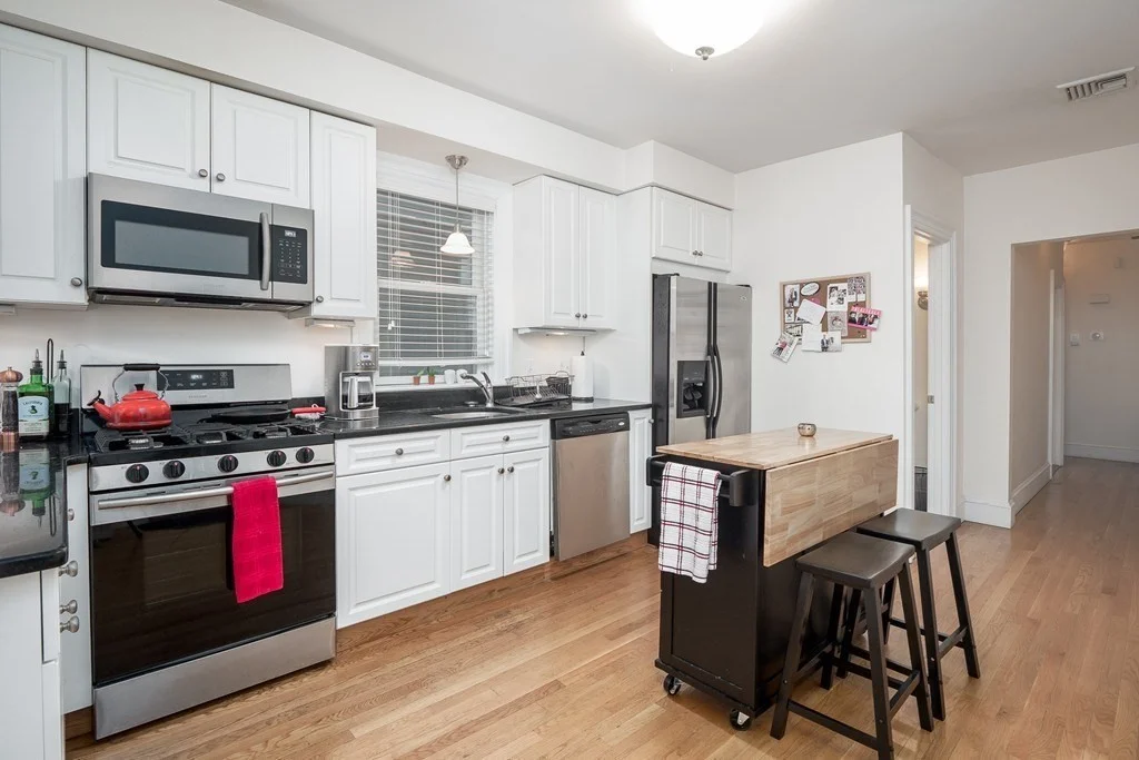 2 bed, 1 bath apartment for rent at 17 Athens Unit 1, Riverside — photo 9 of 25