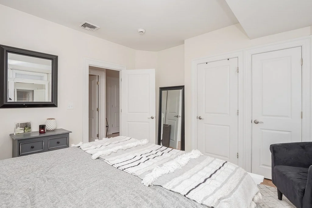 2 bed, 1 bath apartment for rent at 17 Athens Unit 1, Riverside — photo 20 of 25