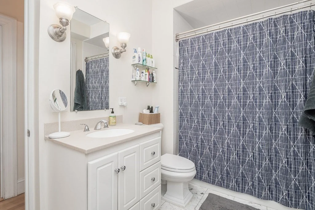 2 bed, 1 bath apartment for rent at 17 Athens Unit 1, Riverside — photo 17 of 25