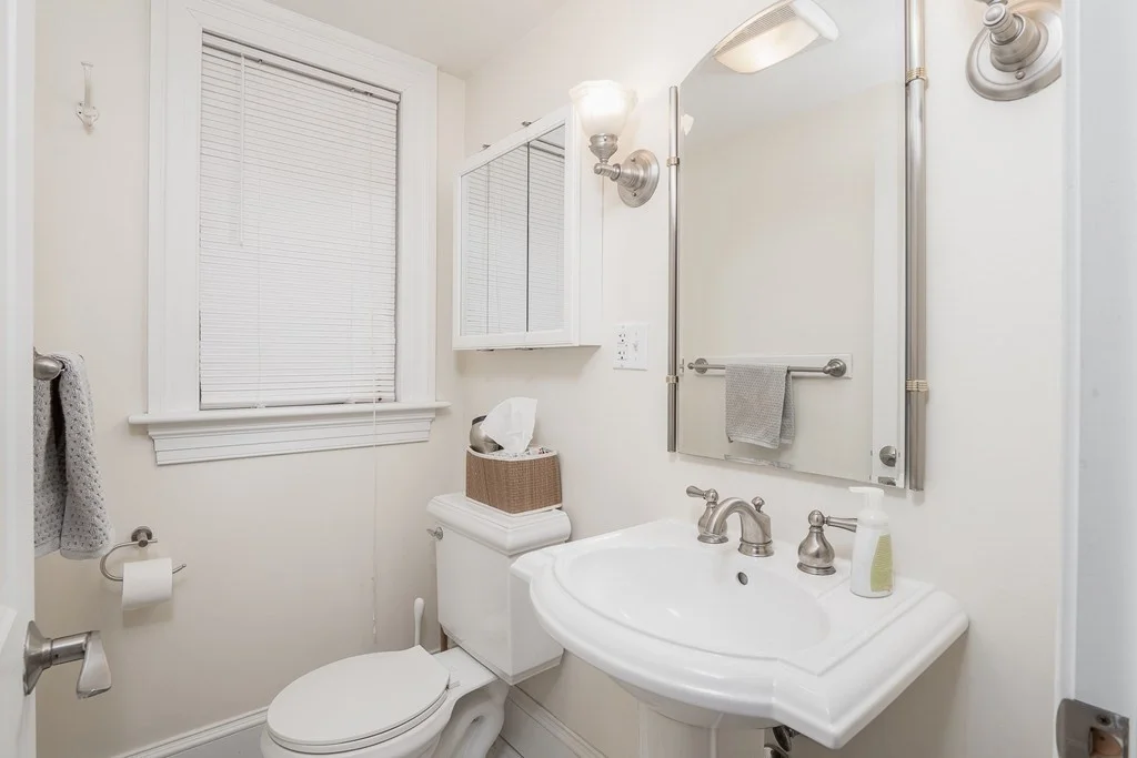 2 bed, 1 bath apartment for rent at 17 Athens Unit 1, Riverside — photo 21 of 25
