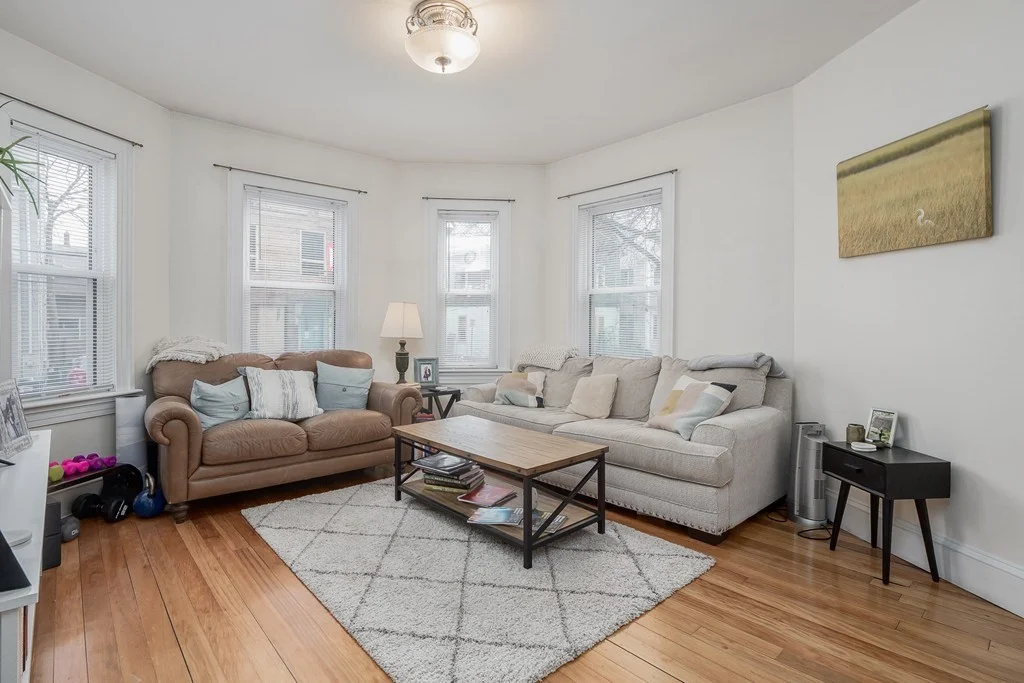 2 bed, 1 bath apartment for rent at 17 Athens Unit 1, Riverside — photo 2 of 25
