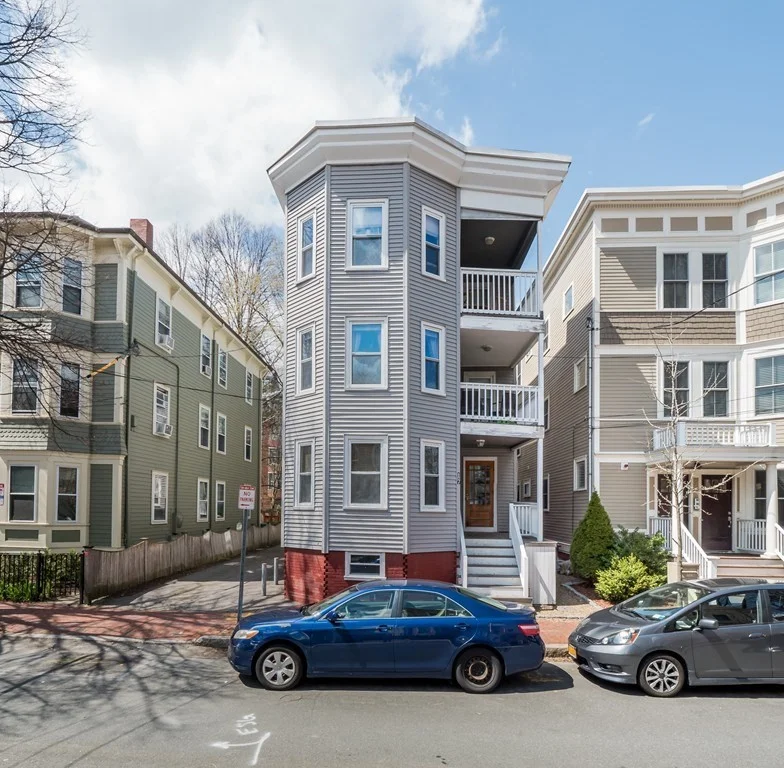2 bed, 1 bath apartment for rent at 17 Athens Unit 1, Riverside — photo 1 of 25