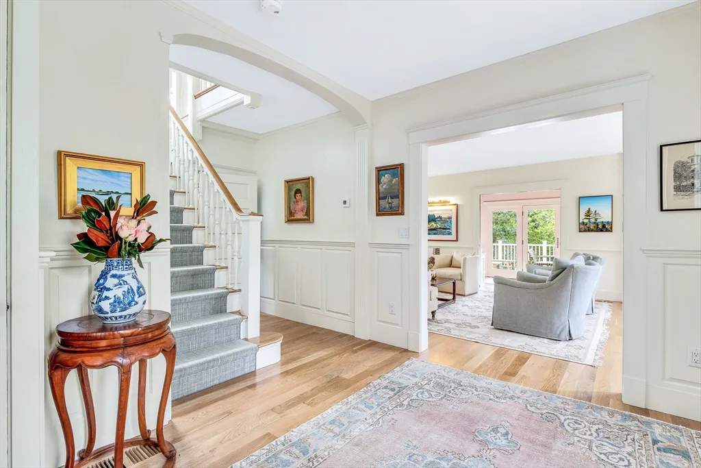5 bed, 3 bath apartment for rent at 17 Atlantic Ave Unit Main House, Cohasset — photo 13 of 22