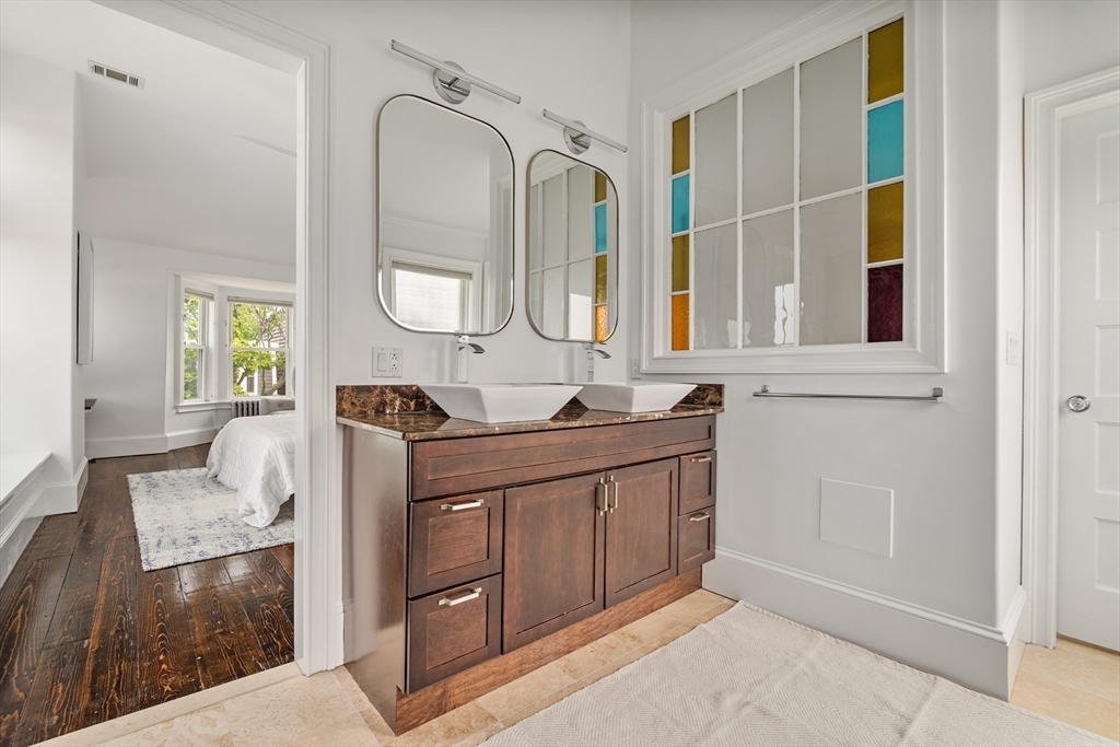 3 bed, 2 bath apartment for rent at 17 Atlantic St, South Boston — photo 14 of 19