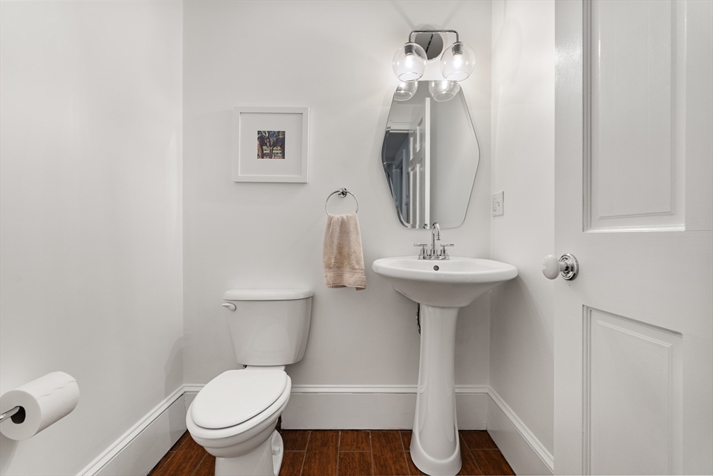 3 bed, 2 bath apartment for rent at 17 Atlantic St, South Boston — photo 15 of 19