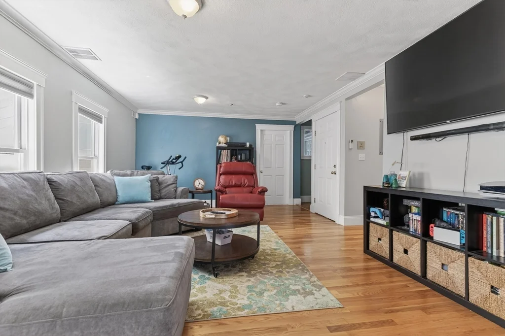 2 bed, 2 bath apartment for rent at 17-B Bonair St Unit 17B, East Somerville — photo 2 of 21