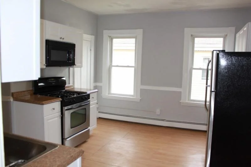 2 bed, 1 bath apartment for rent at 17 Ballard St Unit 2, Jamaica Plain — photo 5 of 12