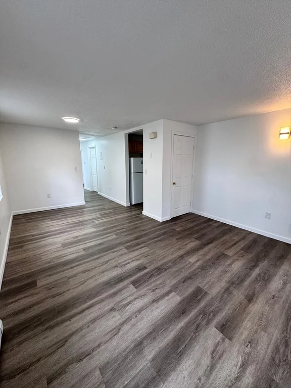 5 bed, 1 bath apartment for rent at 17 Bassett St Unit A, Lowell — photo 18 of 20