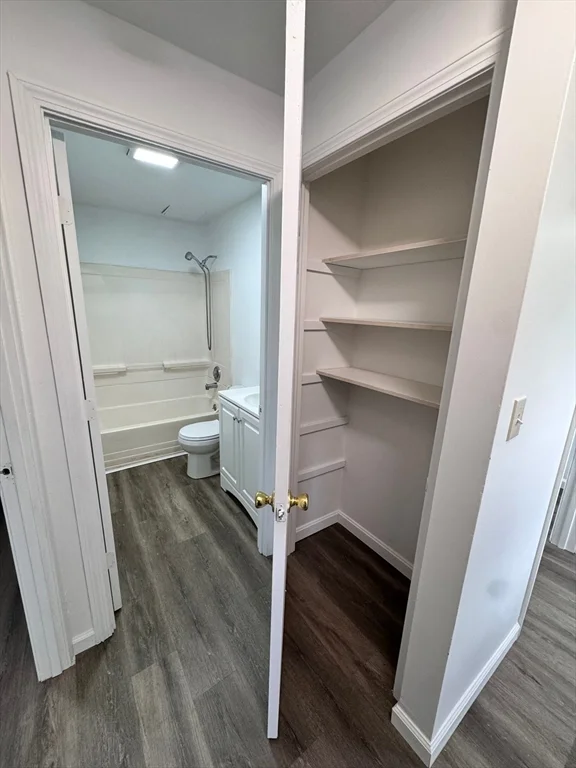 5 bed, 1 bath apartment for rent at 17 Bassett St Unit A, Lowell — photo 5 of 20
