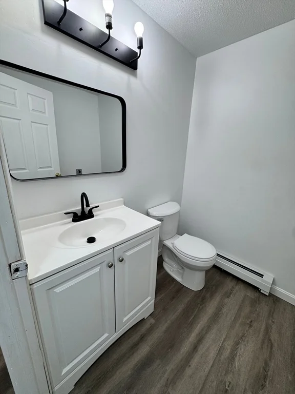 5 bed, 1 bath apartment for rent at 17 Bassett St Unit A, Lowell — photo 14 of 20