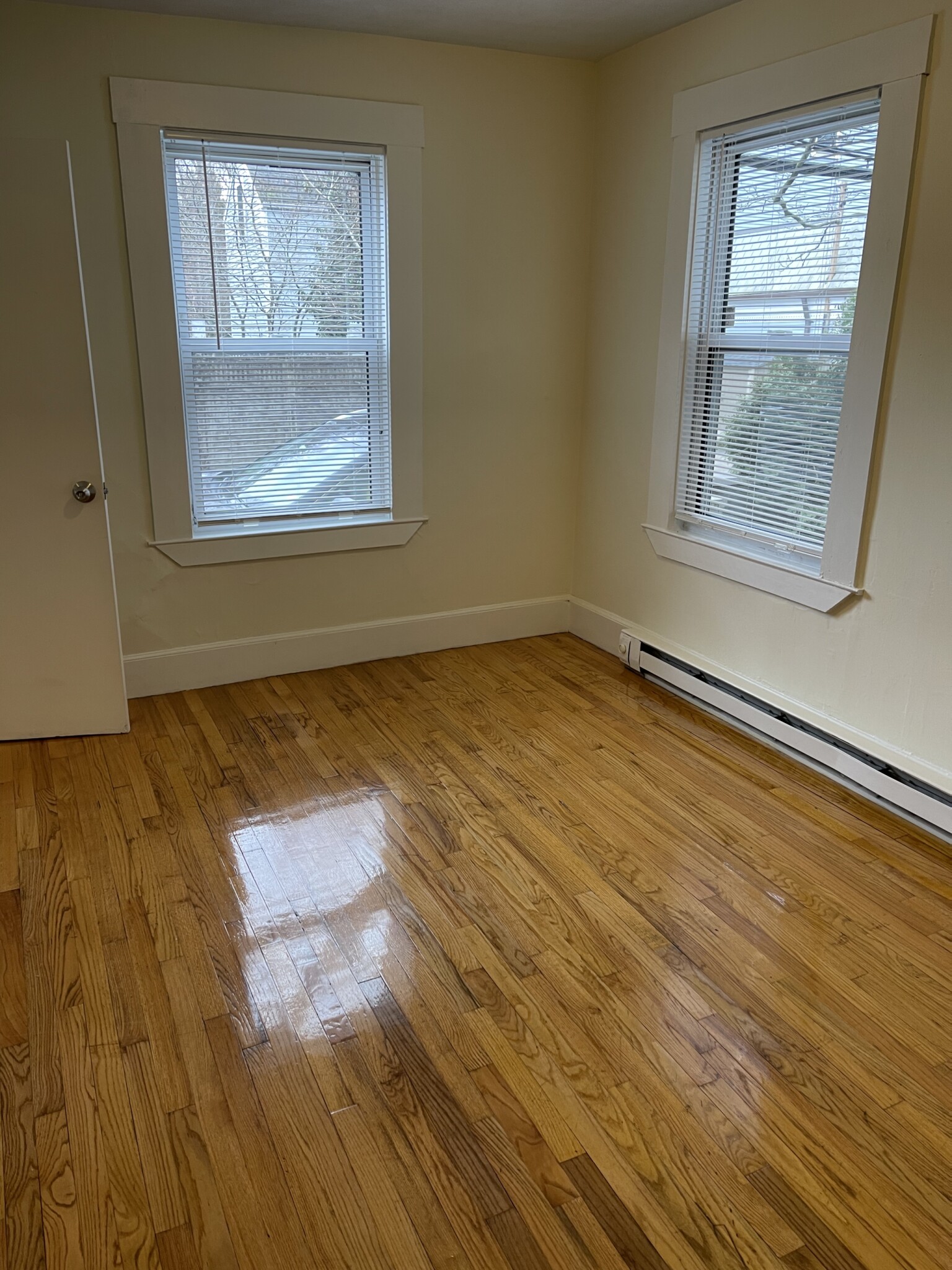 2 bed, 1 bath apartment for rent at 17 Bay St Unit 1L, Riverside — photo 12 of 20