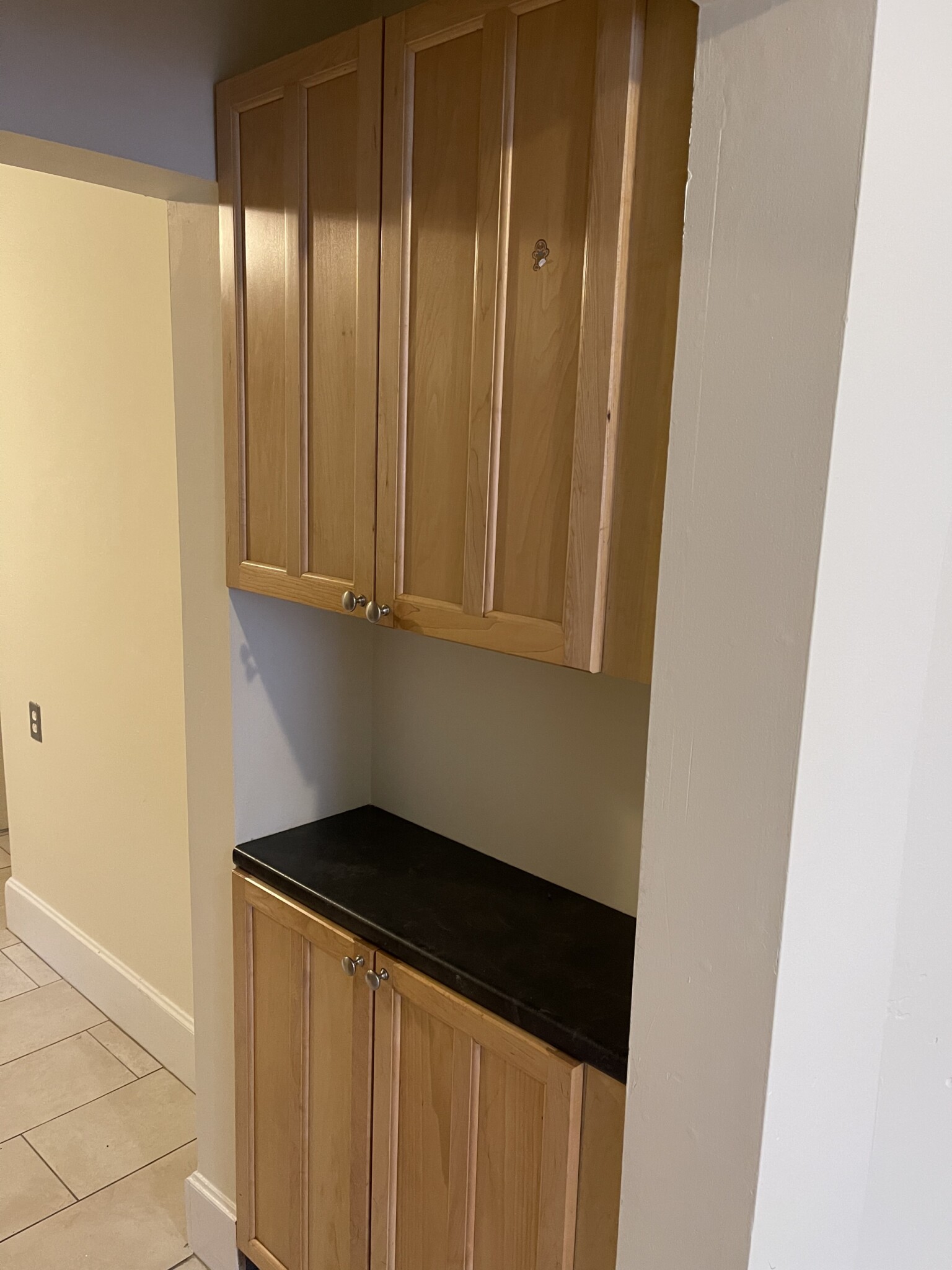 2 bed, 1 bath apartment for rent at 17 Bay St Unit 1L, Riverside — photo 6 of 20