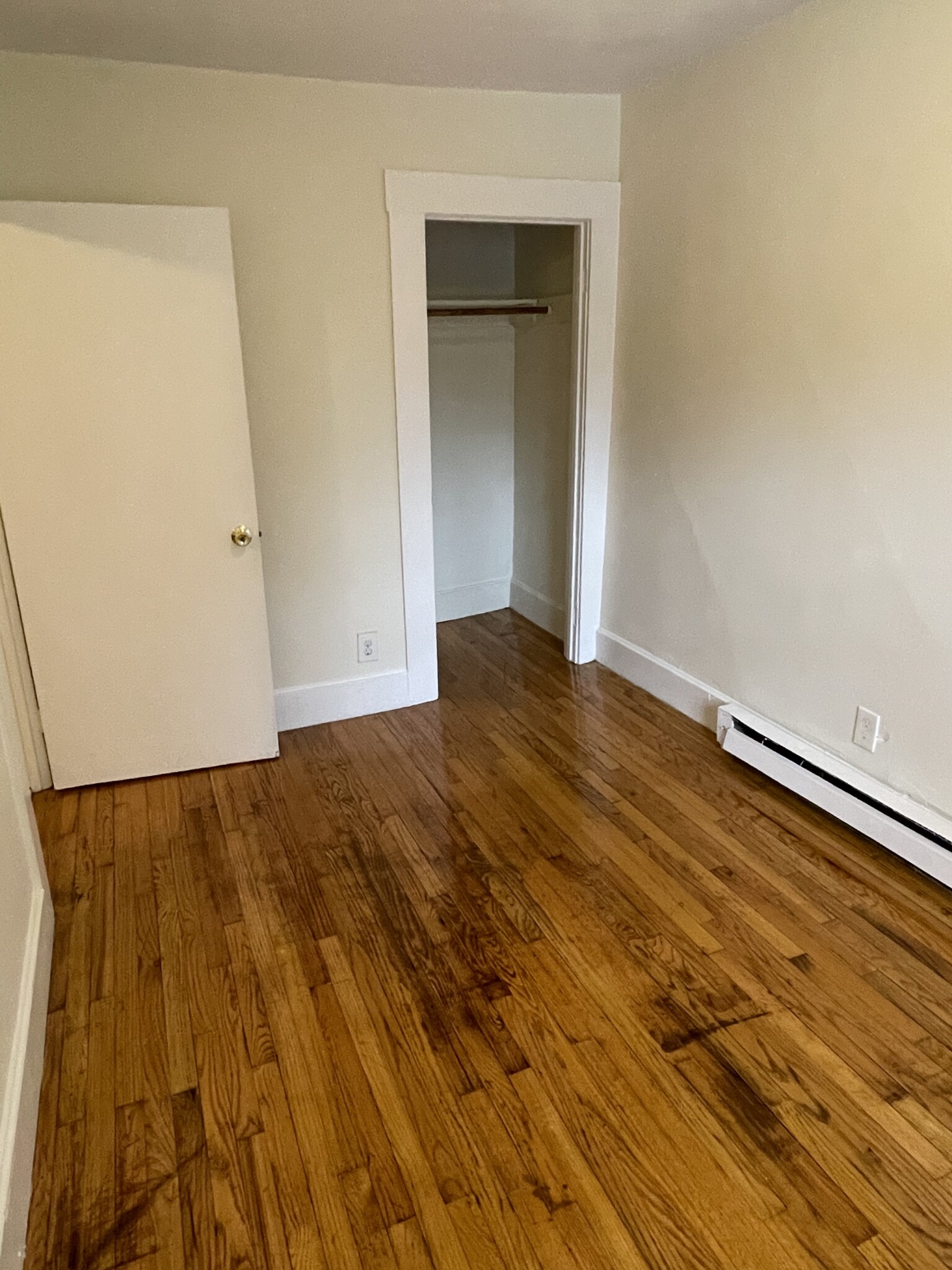 2 bed, 1 bath apartment for rent at 17 Bay St Unit 1L, Riverside — photo 11 of 20
