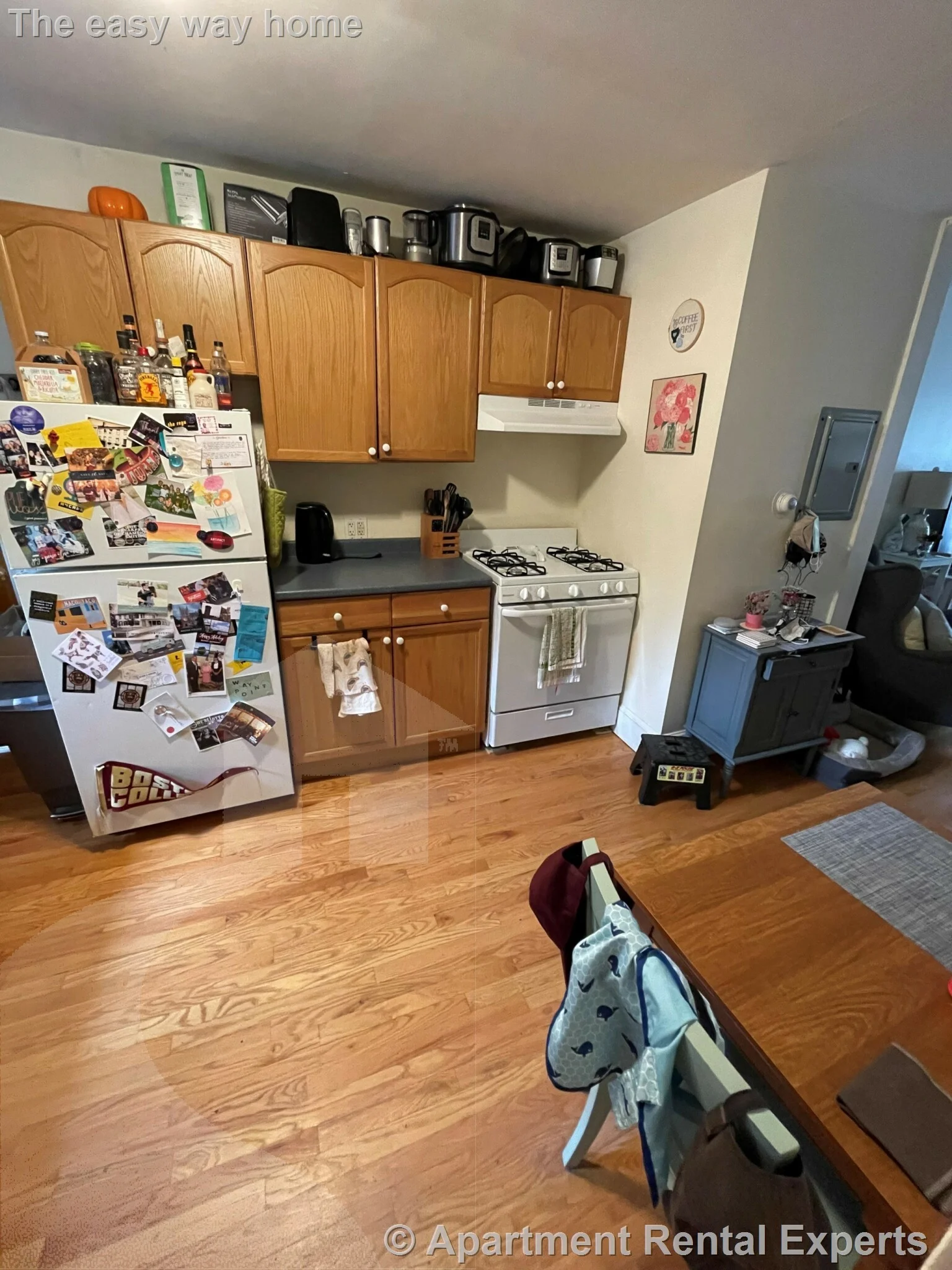 2 bed, 1 bath apartment for rent at 17 Bay St Unit 1R, Riverside