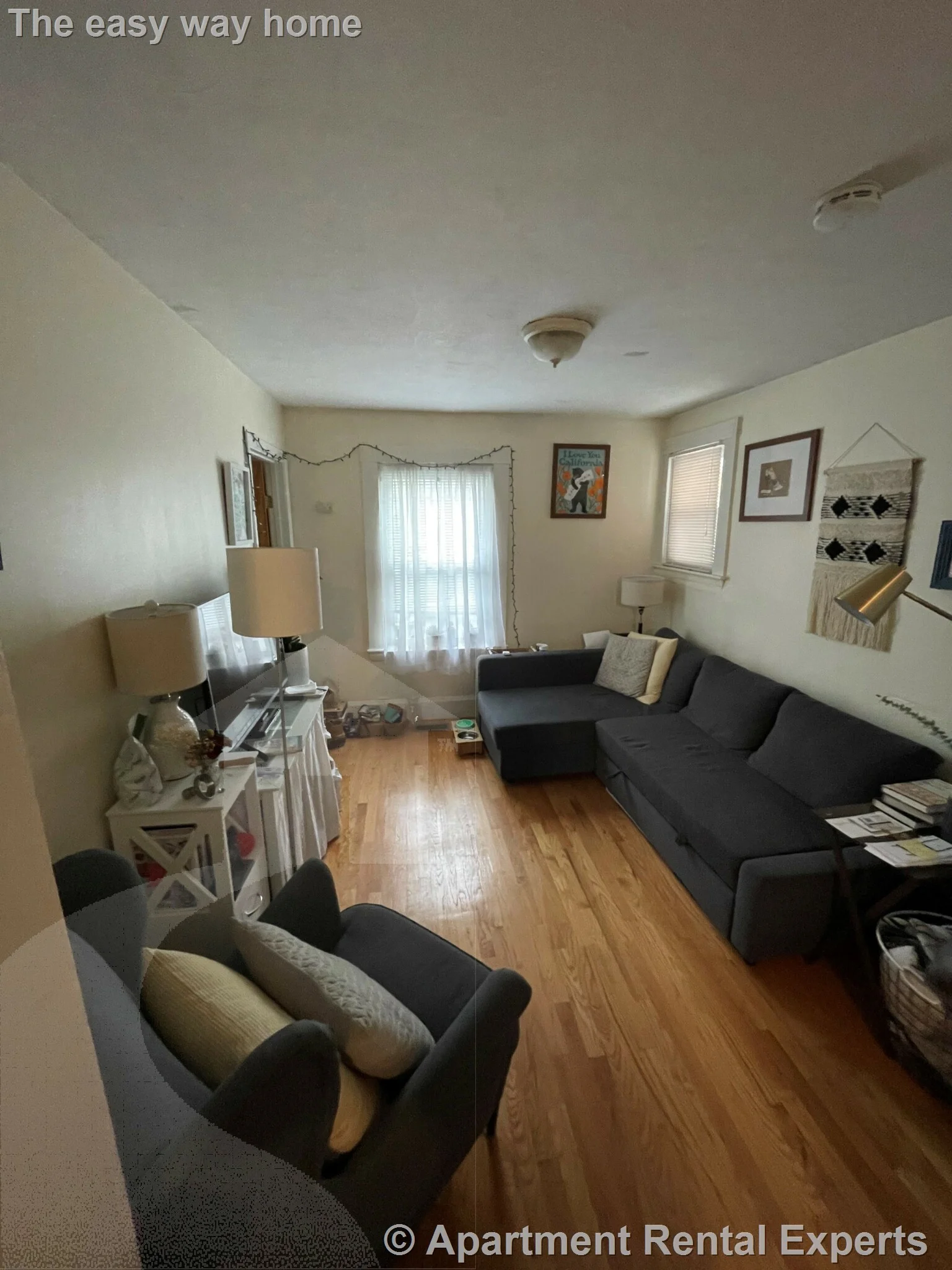 2 bed, 1 bath apartment for rent at 17 Bay St Unit 1R, Riverside — photo 4 of 9
