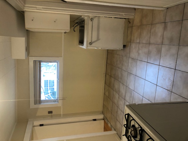 2 bed, 1 bath apartment for rent at 17 Bay St Unit 2L, Riverside — photo 12 of 16