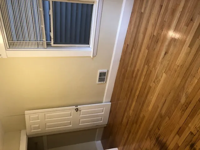 2 bed, 1 bath apartment for rent at 17 Bay St Unit 2L, Riverside — photo 5 of 8