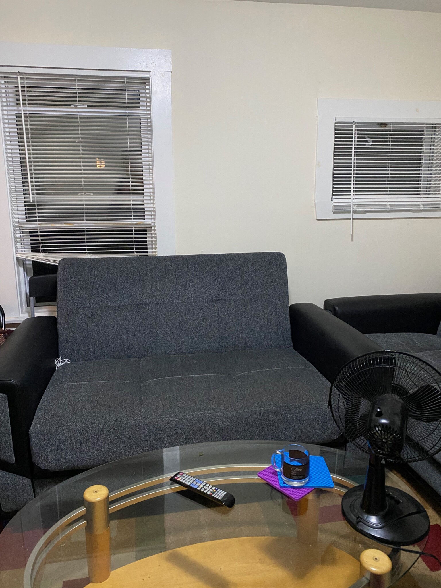 2 bed, 1 bath apartment for rent at 17 Bay St Unit 2R, Riverside — photo 5 of 8