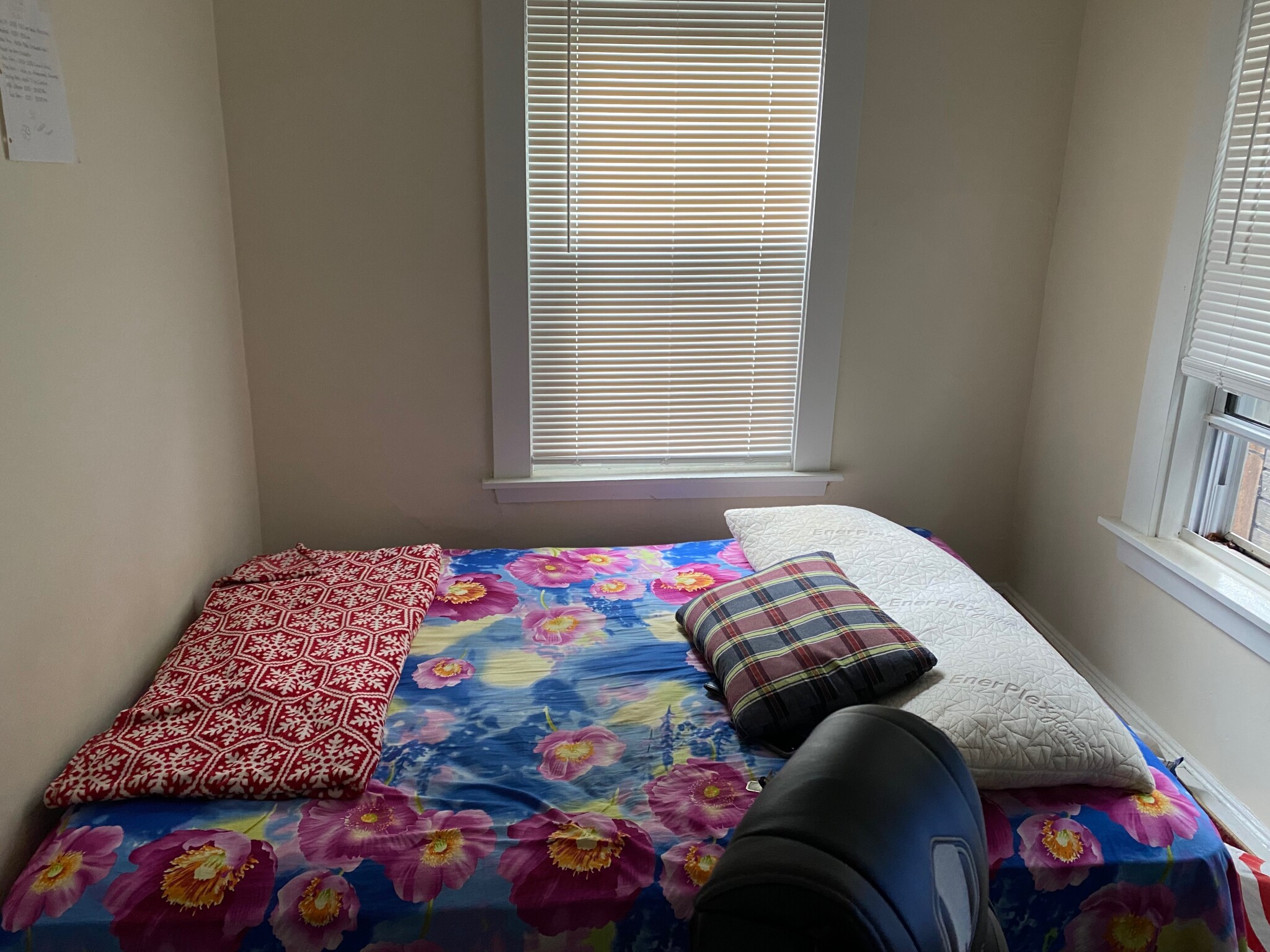 2 bed, 1 bath apartment for rent at 17 Bay St Unit 2R, Riverside — photo 8 of 8