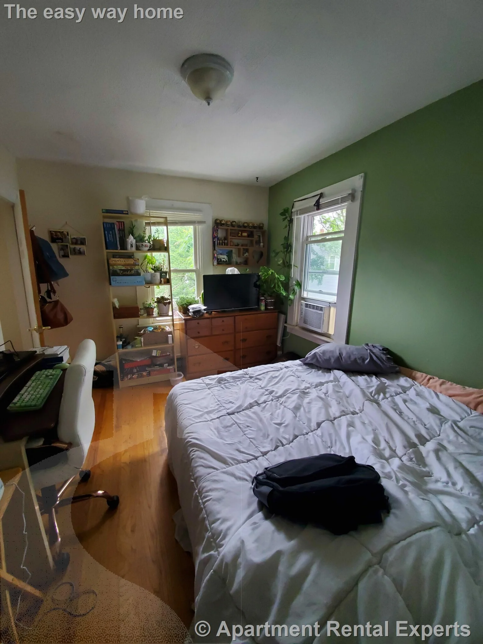 2 bed, 1 bath apartment for rent at 17 Bay St Unit 3L, Riverside — photo 10 of 11