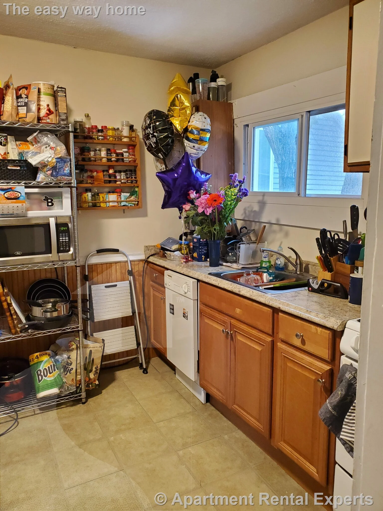 2 bed, 1 bath apartment for rent at 17 Bay St Unit 3L, Riverside