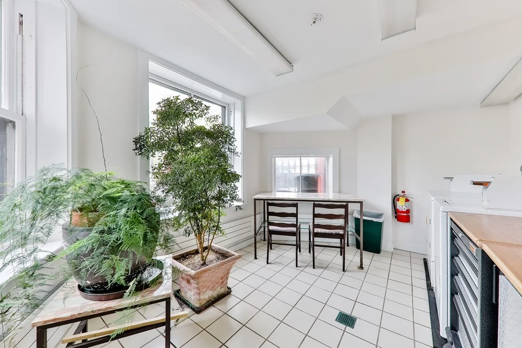 1 bed, 1 bath apartment for rent at 17 Bay State Rd Unit 1R, Fenway — photo 4 of 8