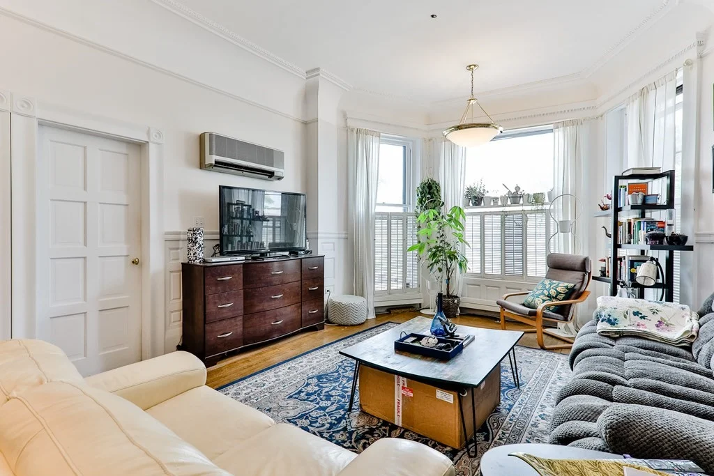 1 bed, 1 bath apartment for rent at 17 Bay State Rd Unit 1R, Fenway — photo 2 of 8