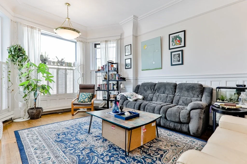 1 bed, 1 bath apartment for rent at 17 Bay State Rd Unit 1R, Fenway — photo 1 of 8