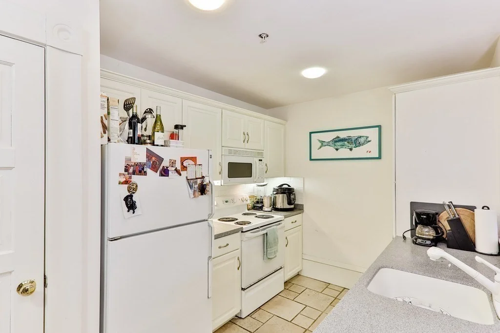 Studio bed, 1 bath apartment for rent at 17 Bay State Rd Unit G, Fenway — photo 5 of 6