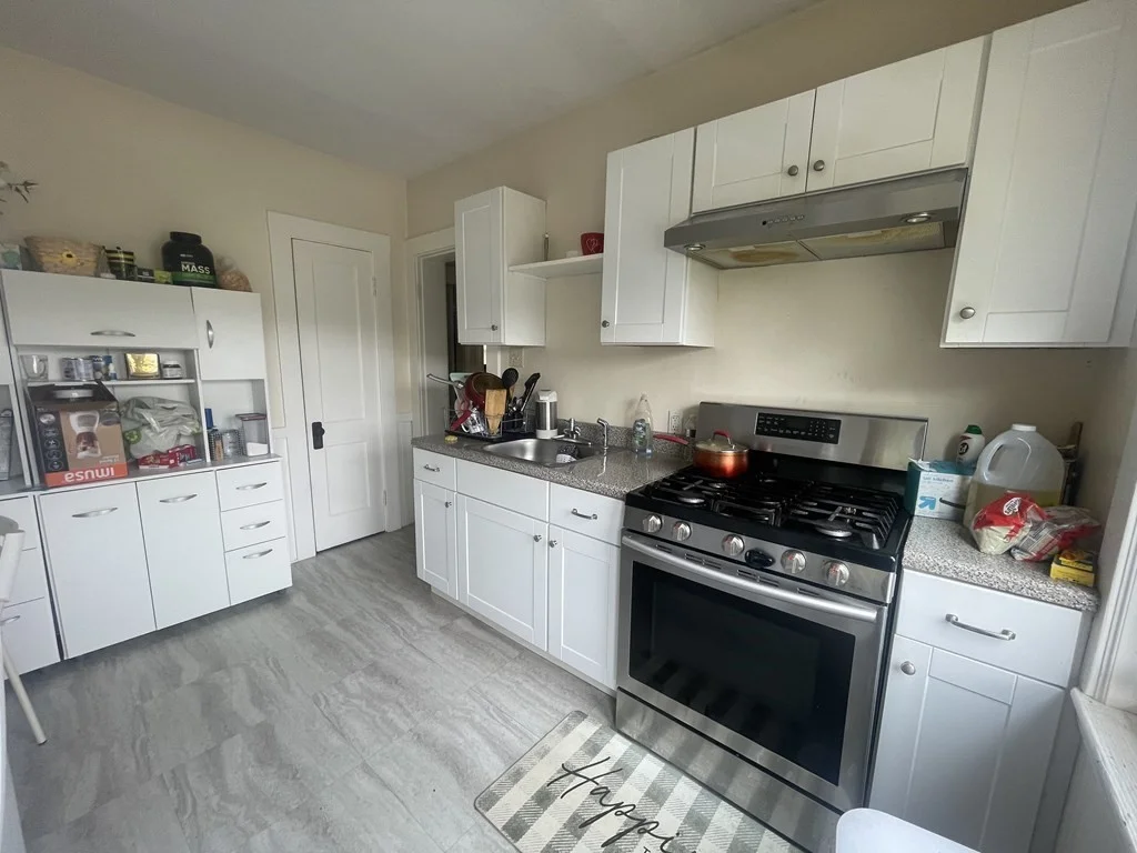 2 bed, 4+ bath apartment for rent at 17 Becket St Unit 3, Dorchester — photo 3 of 9