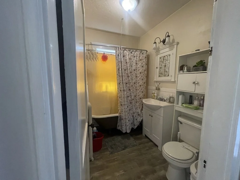 2 bed, 4+ bath apartment for rent at 17 Becket St Unit 3, Dorchester — photo 8 of 9