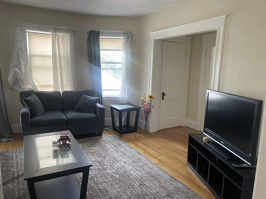 2 bed, 4+ bath apartment for rent at 17 Becket St Unit 3, Dorchester — photo 2 of 9