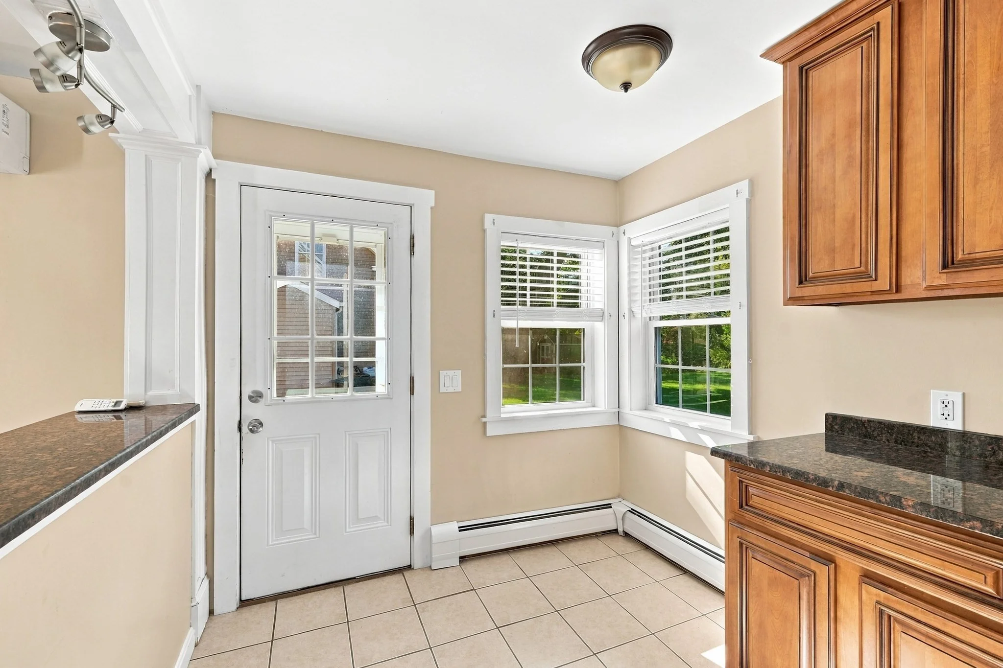 2 bed, 1 bath apartment for rent at 17 Beeden Rd Unit 1, Westport — photo 6 of 28