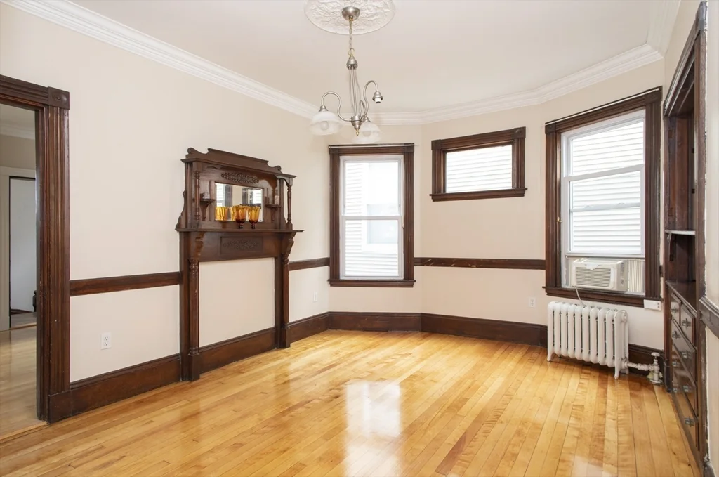 3 bed, 1 bath apartment for rent at 17 Bellflower St Unit 3, Dorchester — photo 8 of 13