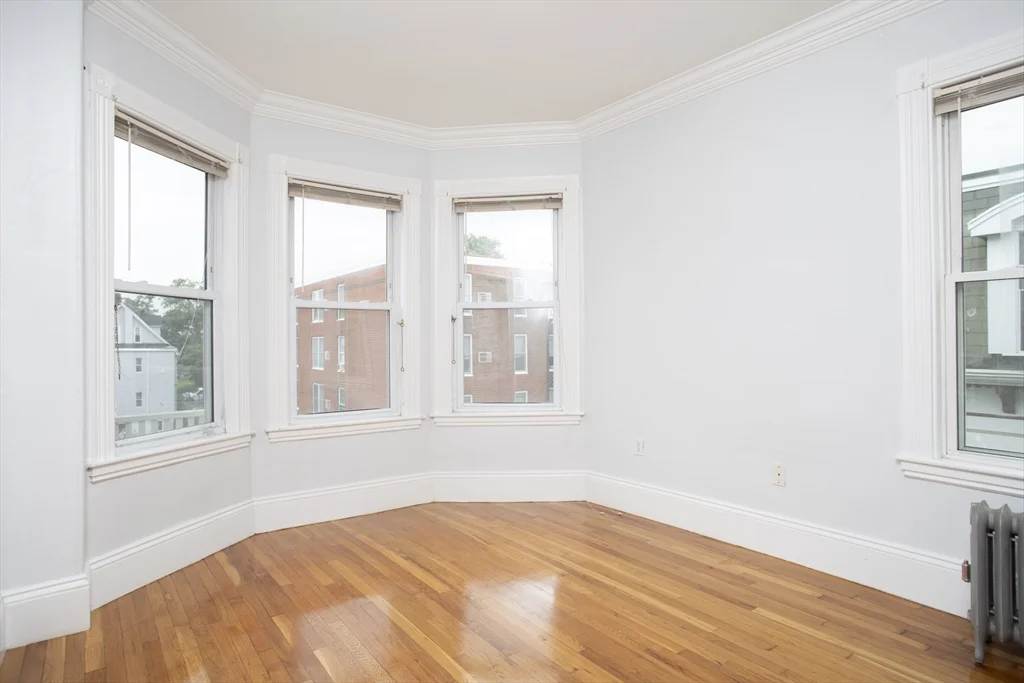 3 bed, 1 bath apartment for rent at 17 Bellflower St Unit 3, Dorchester — photo 6 of 13