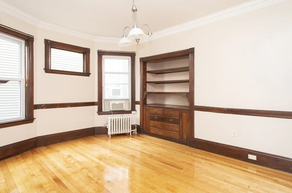 3 bed, 1 bath apartment for rent at 17 Bellflower St Unit 3, Dorchester — photo 7 of 13