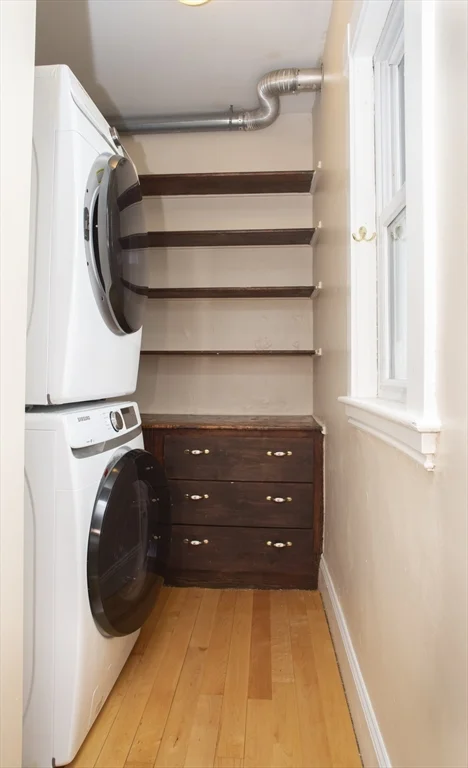 3 bed, 1 bath apartment for rent at 17 Bellflower St Unit 3, Dorchester — photo 3 of 13