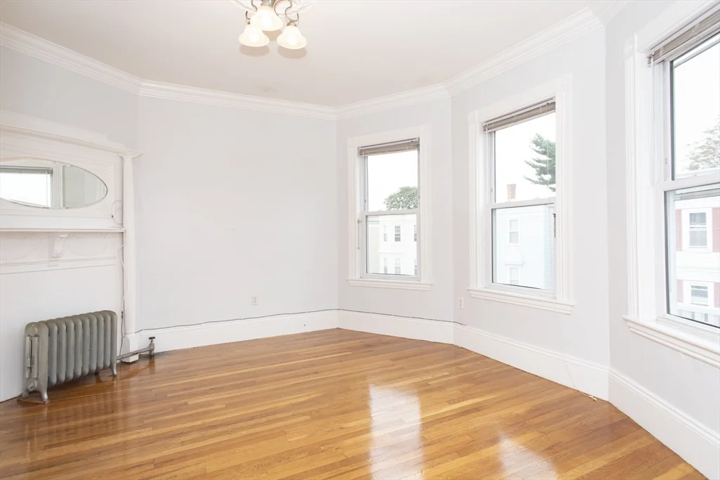 3 bed, 1 bath apartment for rent at 17 Bellflower St Unit 3, Dorchester — photo 10 of 13