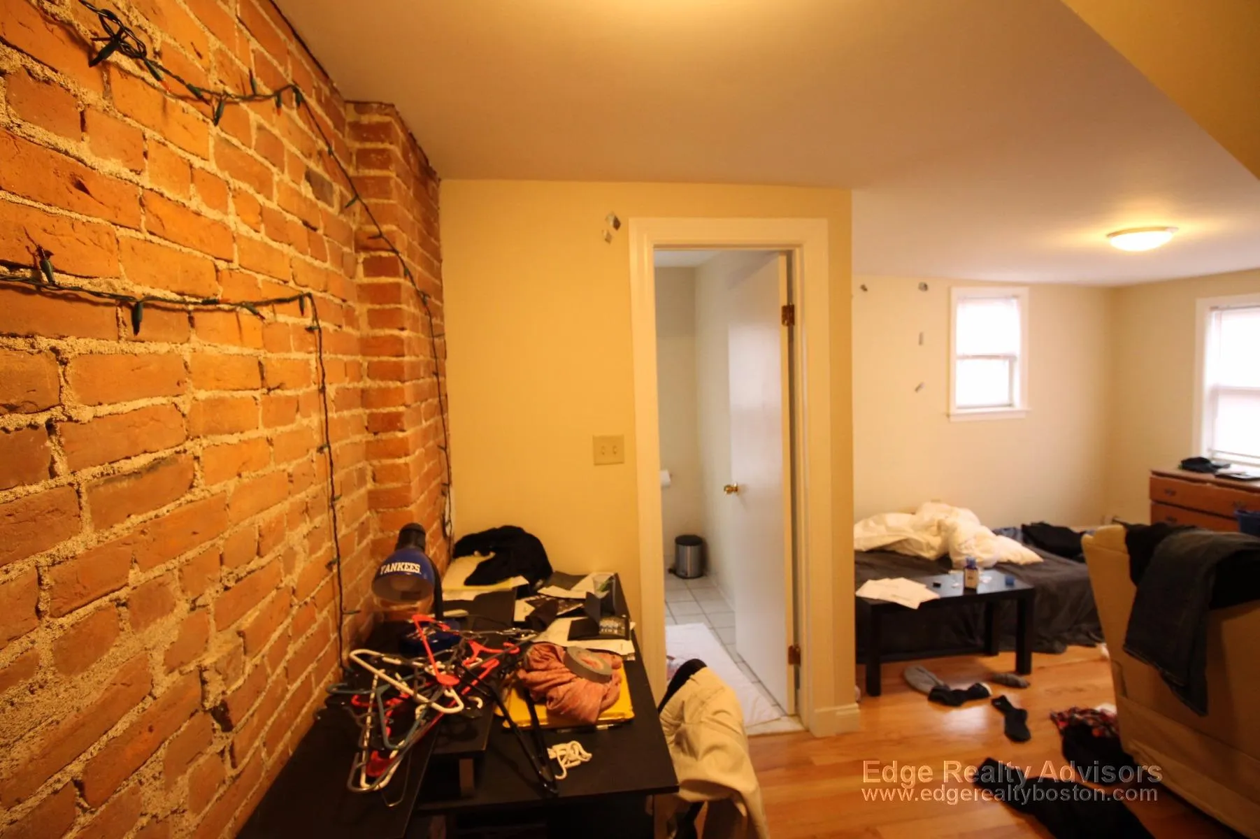 5 bed, 4+ bath apartment for rent at 17 Bennett St Unit 1, Brighton — photo 7 of 13