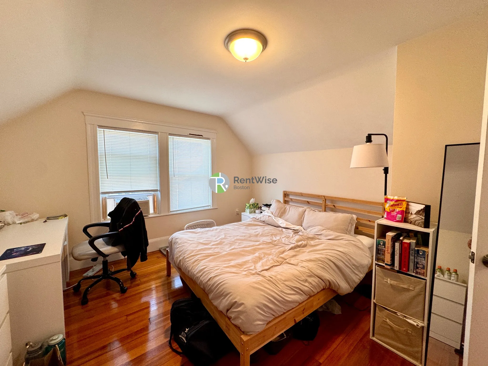 4 bed, 2 bath apartment for rent at 17 Berwick Rd Unit 1, South Medford — photo 14 of 31