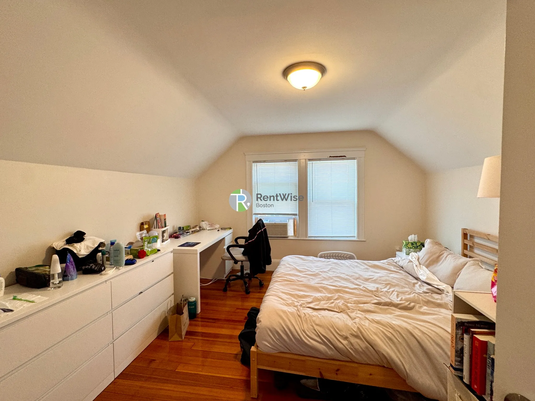 4 bed, 2 bath apartment for rent at 17 Berwick Rd Unit 1, South Medford — photo 13 of 31