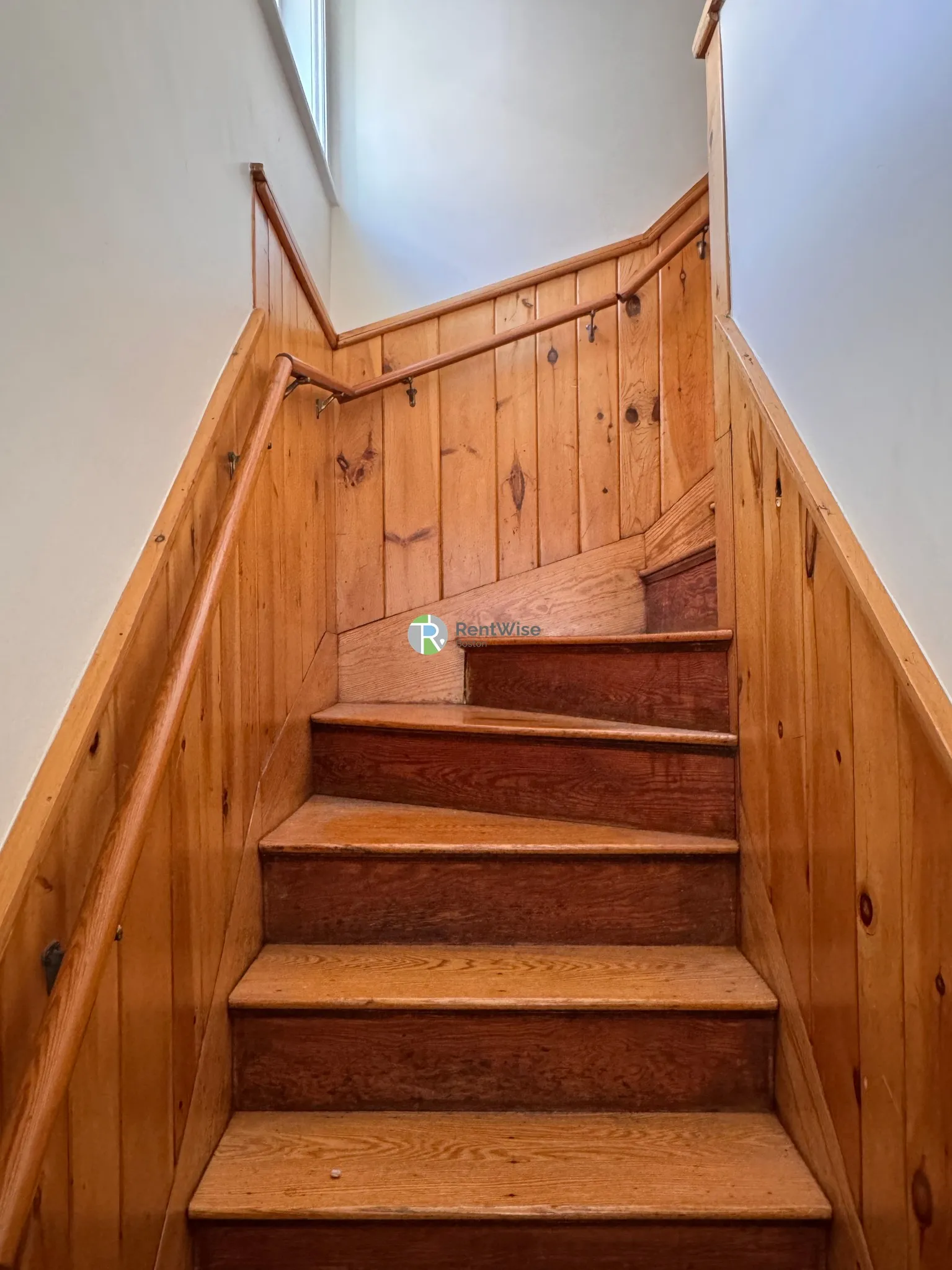 4 bed, 2 bath apartment for rent at 17 Berwick Rd Unit 1, South Medford — photo 25 of 31