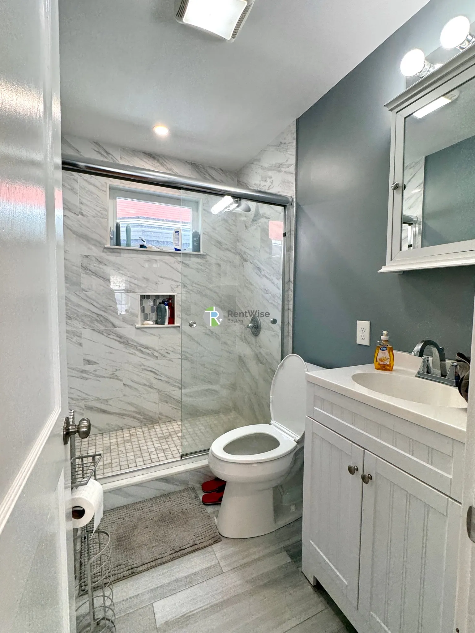 4 bed, 2 bath apartment for rent at 17 Berwick Rd Unit 1, South Medford — photo 10 of 31