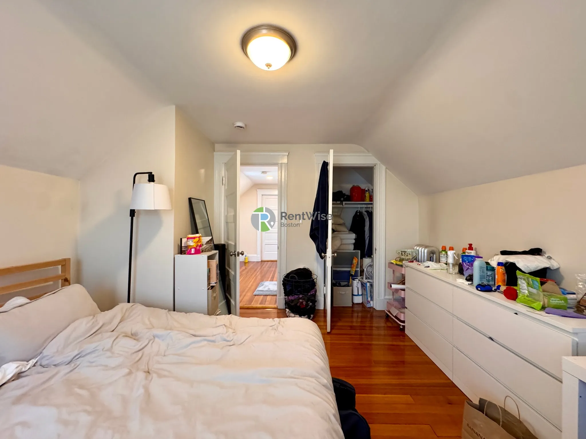4 bed, 2 bath apartment for rent at 17 Berwick Rd Unit 1, South Medford — photo 15 of 31