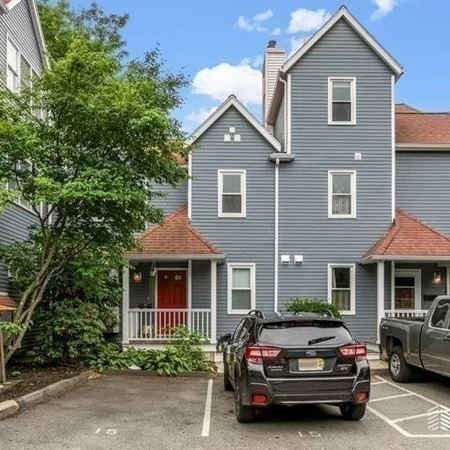 2 bed, 1 bath apartment for rent at 17 Bolton St Unit 17, Somerville — photo 17 of 18