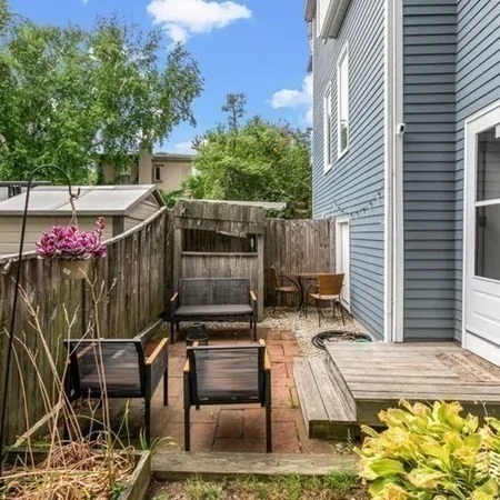 2 bed, 1 bath apartment for rent at 17 Bolton St Unit 17, Somerville — photo 9 of 18