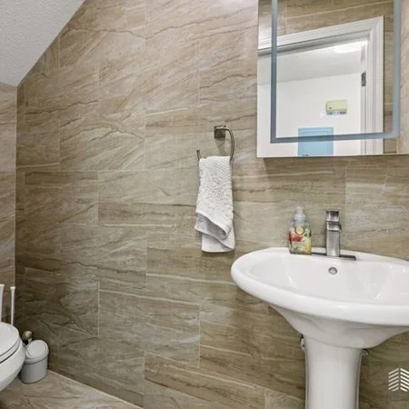 2 bed, 1 bath apartment for rent at 17 Bolton St Unit 17, Somerville — photo 8 of 18