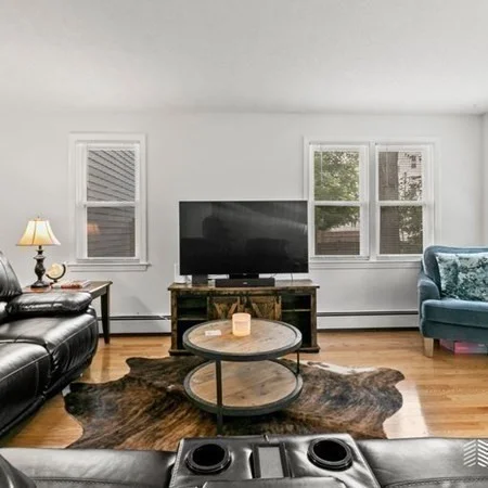 2 bed, 1 bath apartment for rent at 17 Bolton St Unit 17, Somerville — photo 7 of 18