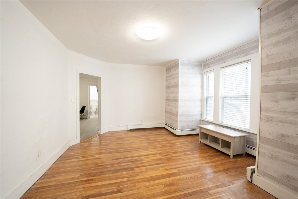 3 bed, 1 bath apartment for rent at 17 Boscobel St Unit 1, Braintree — photo 6 of 14