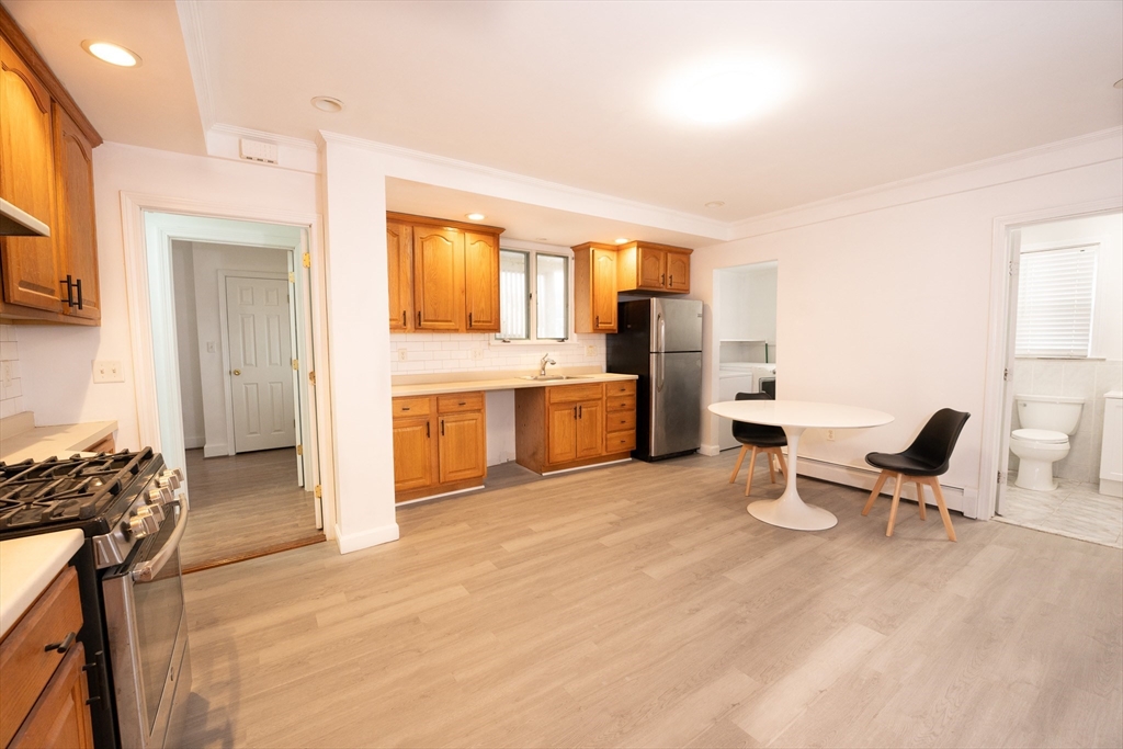 3 bed, 1 bath apartment for rent at 17 Boscobel St Unit 1, Braintree — photo 3 of 14